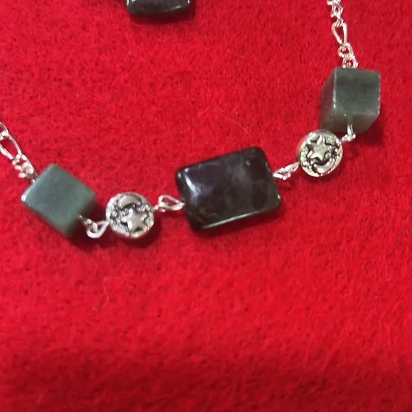 Jewelry - Picture 3 of 4